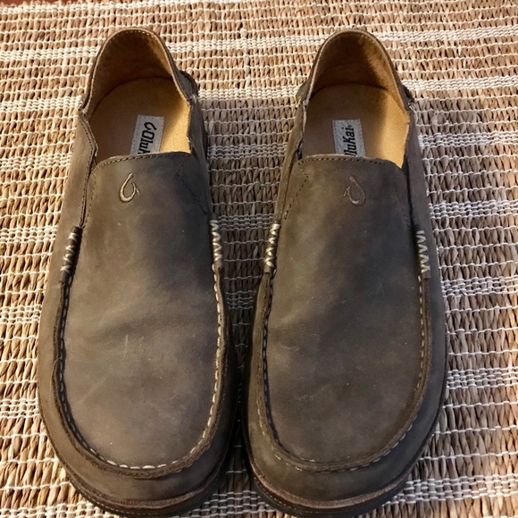 olukai leather shoes